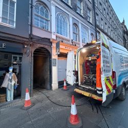 Royal Mile retail premises attended for drainage jetting works